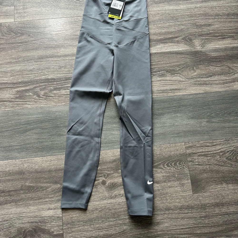 Nike Women Maternity athletic Leggings